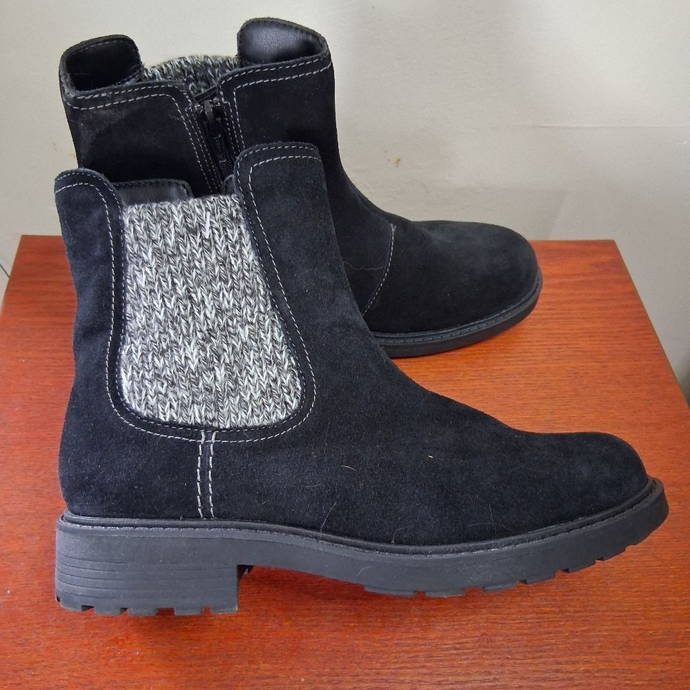 Clarks Women's Opal Sky Black Suede Chelsea Style Side Zip Ankle Boots Sz 8.5M - Picture 5 of 15